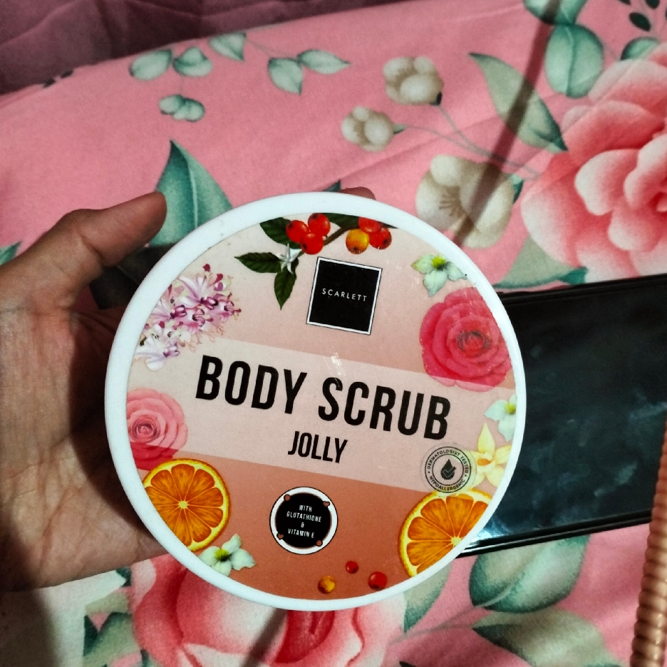 Body Scrub - Jolly imgfdn-2e5213dd-84fd-43da-b6d6-94963ef1bf93