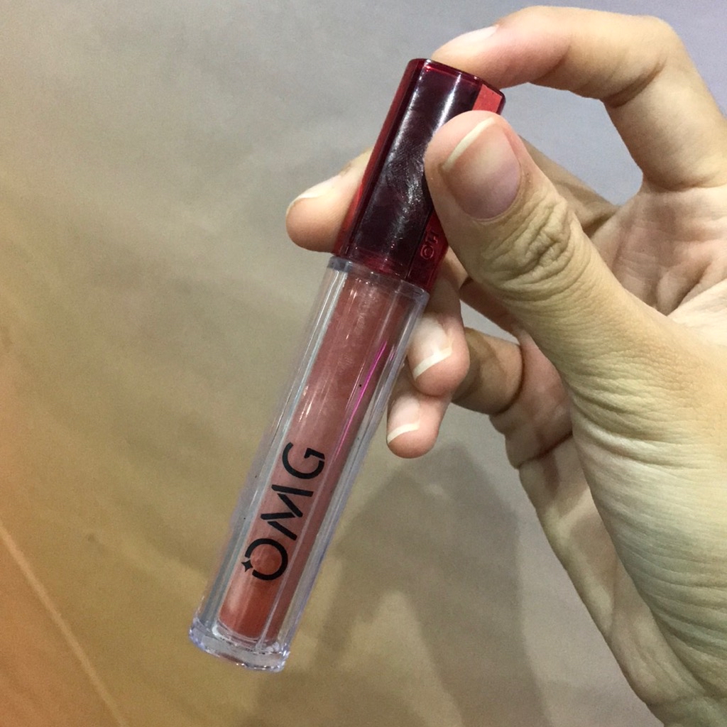 Oh My Glam Mattelast Lip Cream - 24 Berry  imgfdn-a6572365-d141-4c0e-a00b-07a03ff83722