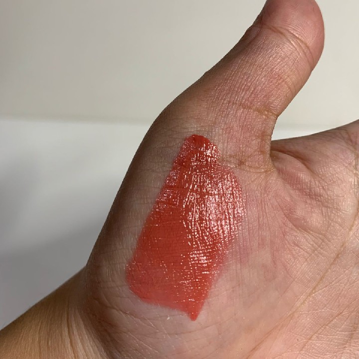 Hydraglow Lip Stain - Dear Luna imgfdn-41fd3fb0-169e-4f20-b083-9b092281f1fe