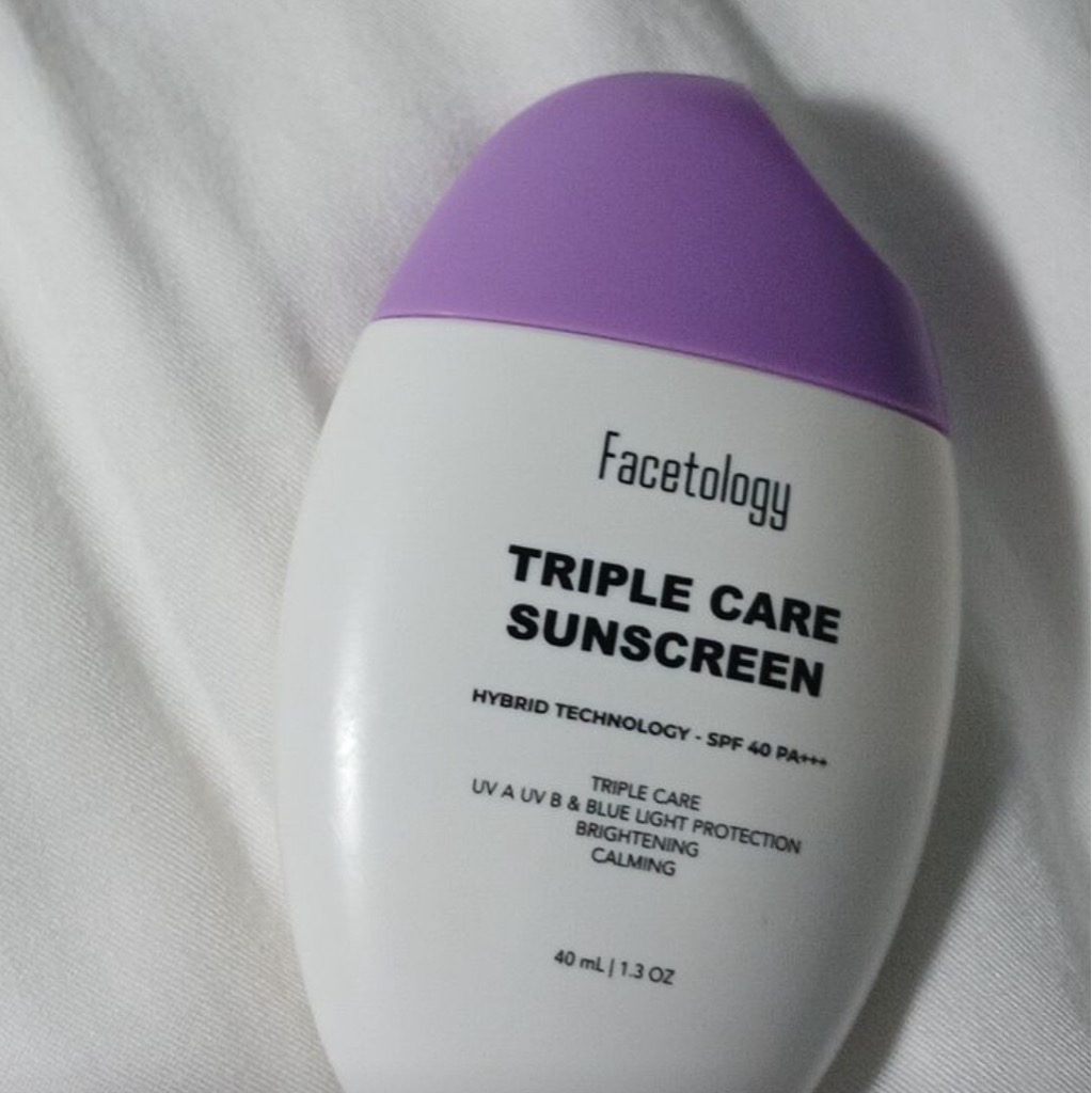 Triple Care Sunscreen SPF 40 PA+++ imgfdn-9a2a7c10-0a9b-4d92-9c3e-e167ae4c4ba9