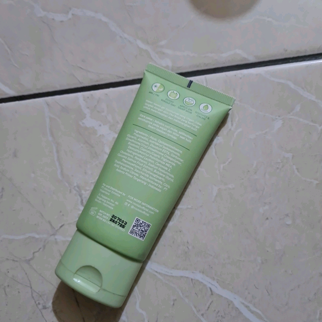 Dew Calm Down Gel imgfdn-5dd30c10-0332-472e-a98a-9e6ee4366231