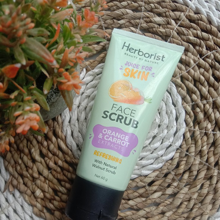Face Scrub Juice For Skin - Orange & Carrot imgfdn-9f8c87e0-36b8-4ab7-9390-b5783e7935cb