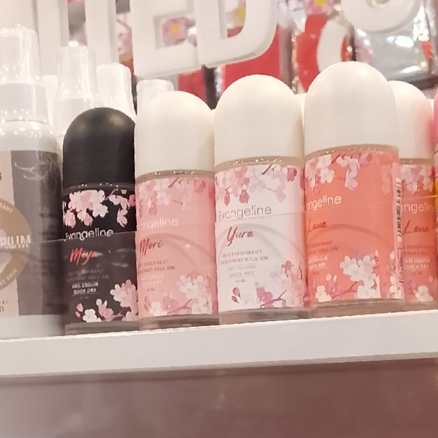 Roll On Sakura Series - Lana imgfdn-44b244bf-5ea6-4a6d-8c2c-cd14e8913e0f