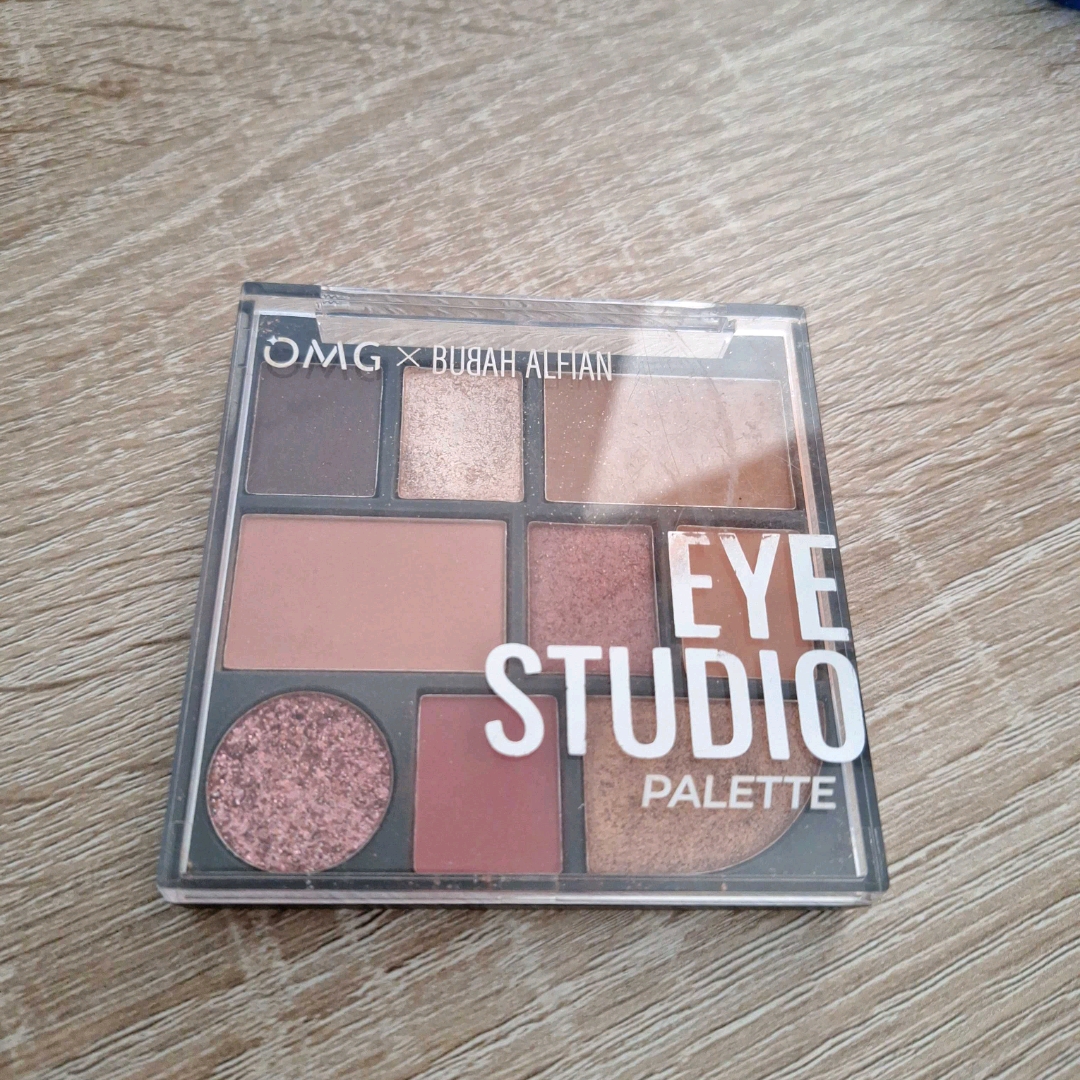 Oh My Glam Eye Studio Palette imgfdn-15bb76ef-3640-43ea-aff4-b10c6fcbe6dd