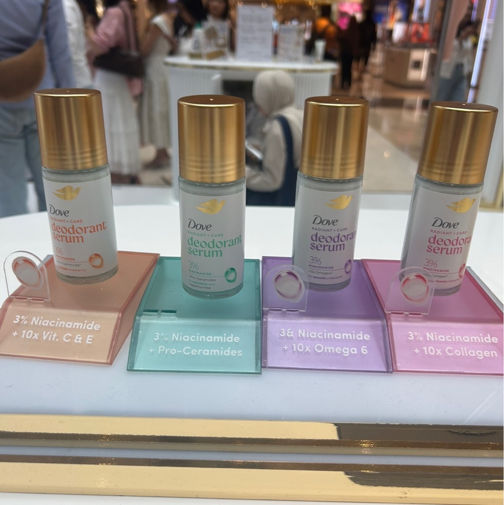 Radiant+Care Deodorant Serum Roll On  - 3% Niacinamide + 10x Collagen imgfdn-e4d31b27-dbc4-4ebf-aae8-044a65a67d39
