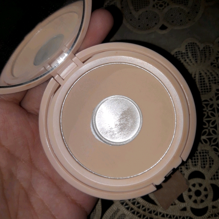 Colorfit Velvet Powder Foundation - 32N Neutral Beige imgfdn-25a27dcd-7d8f-455d-8875-09ced599d2b8