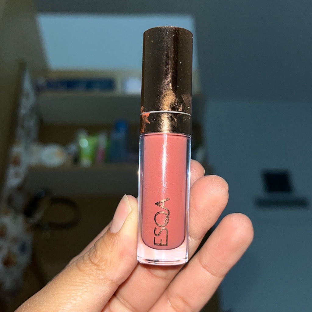 Lip Gloss - London imgfdn-1b0de0dd-f650-4e91-b1cb-8aaa331dc3bc