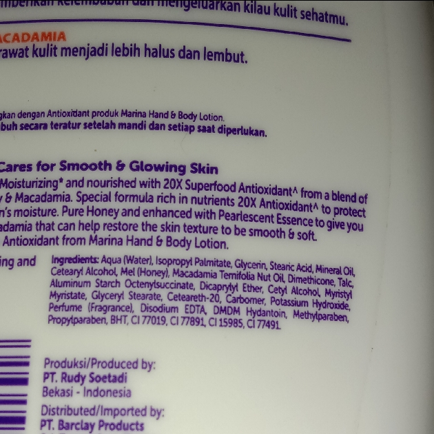 Natural Smooth and Glow Lotion imgfdn-580bbf5d-a79f-4f50-867c-ea4660bc1d1a