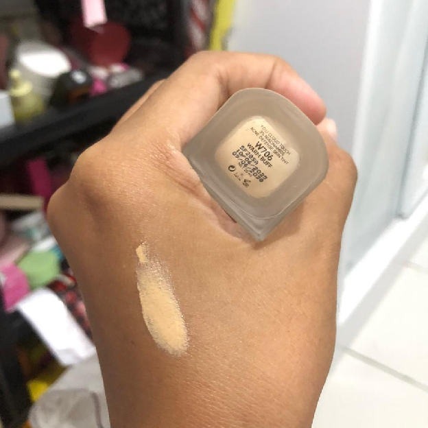 Cloud Touch 3% Niacinamide Acne Defense Skin Tint - C203 Pink Sand imgfdn-a5acb5e5-6848-4f5d-81c3-436467d80b40