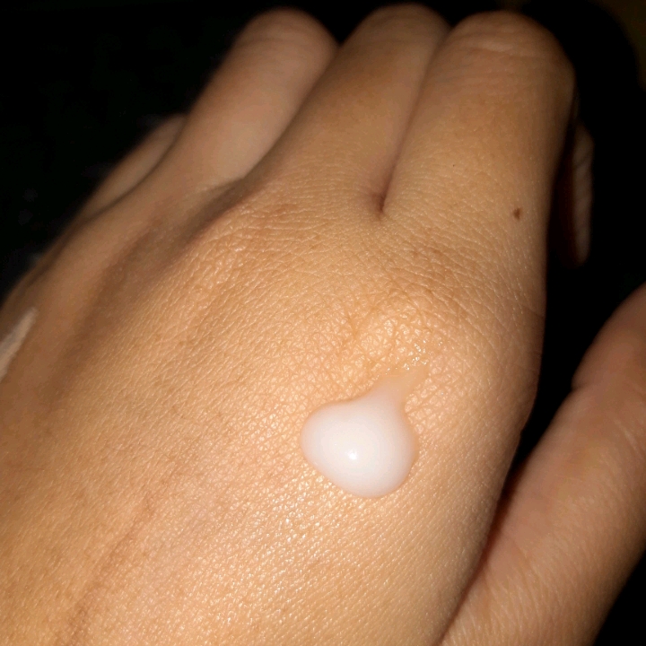 Shirojyun Ultimate Whitening Essence imgfdn-67da72cb-a65f-4b23-9671-83d65544efe0