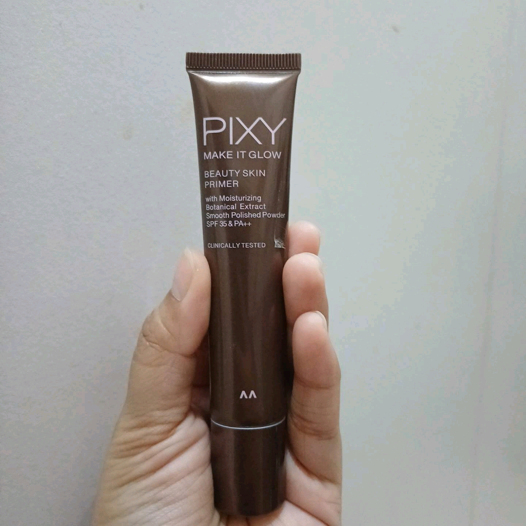 Make It Glow Beauty Skin Primer - 101 Beige imgfdn-6465e927-a5bd-4186-a020-3ad35a53457b