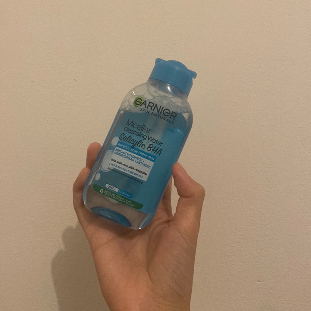 Micellar Cleansing Water All-in-1 - For Oily, Acne-Prone Skin imgfdn-2aad1972-d263-414c-8349-d33e20aee794