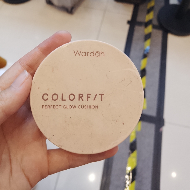 Colorfit Mattifying Powder - 23W Warm Ivory imgfdn-4ec63564-8beb-4773-aaf9-b5cd682c0729