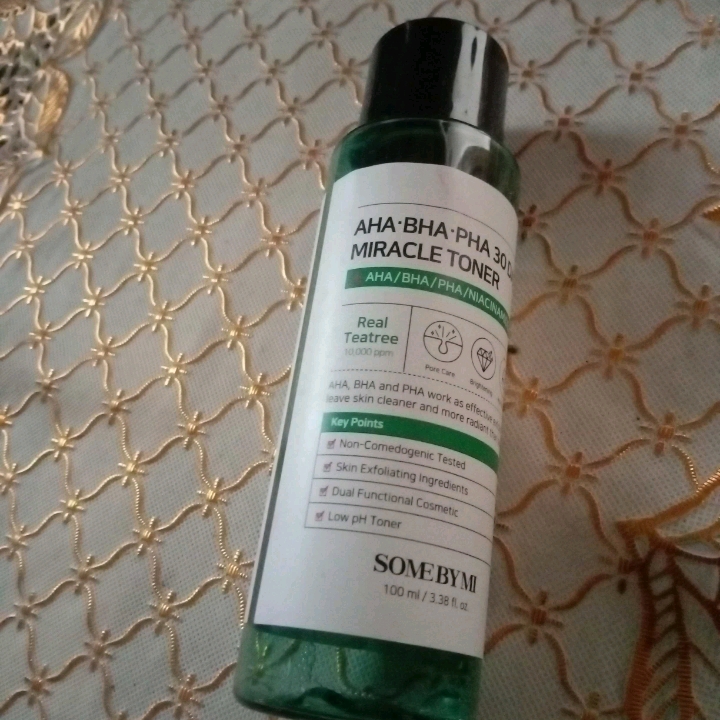 AHA BHA PHA 30 Days Miracle Toner imgfdn-172bf2c2-a536-4938-8834-1586220bbc89