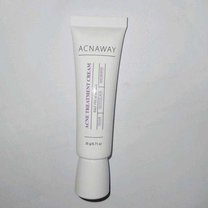 Stubborn Acne Cream imgfdn-a2ff3ad5-59bb-492d-9780-1937a03c7f16