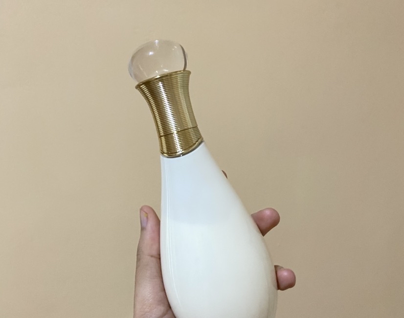 J'adore body milk - 150 ml imgfdn-22bf745b-0bc6-489c-9e04-a8cbeb65c13c