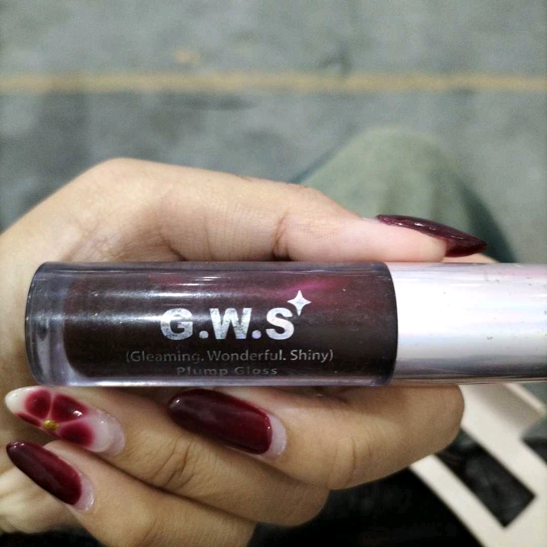 GWS Plump Gloss - 05 Choco Loco imgfdn-a4d55d6f-cb3b-45bc-a97c-998206bddacd