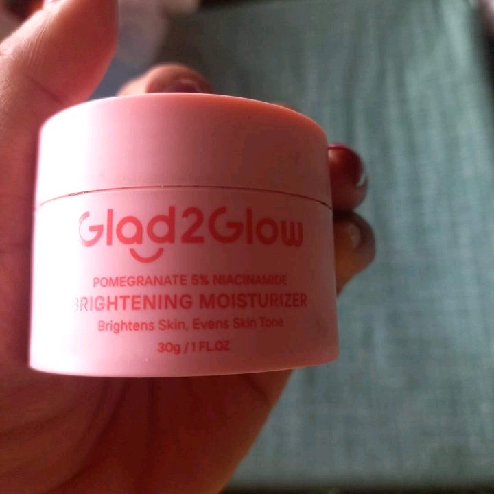 Pomegranate 5% Niacinamide Brightening Moisturizer imgfdn-d34e72c2-cd1a-402a-9c83-eb7b52e90047