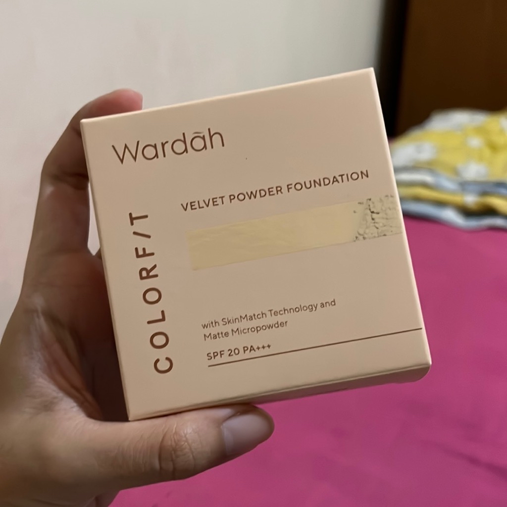 Colorfit Velvet Powder Foundation - 22N Light Ivory imgfdn-ad040b73-99ac-4791-8cf5-c7838f400d85
