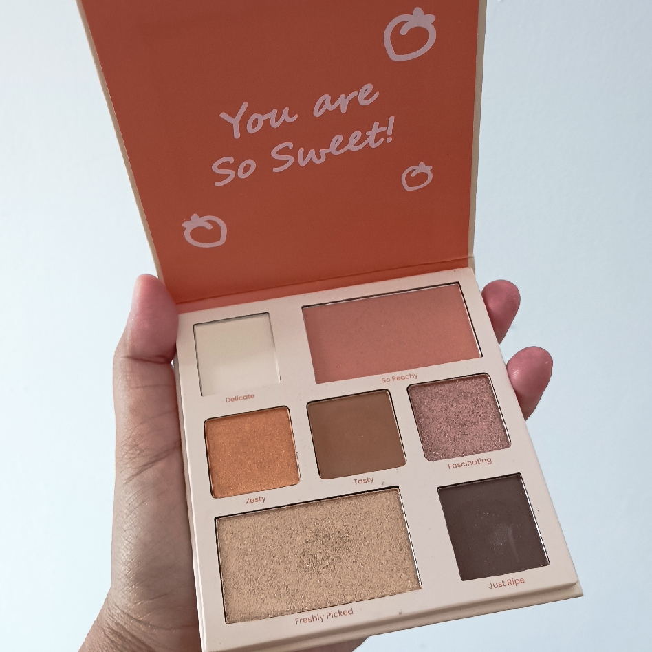 Eye & Face Palette - Juicy Peach imgfdn-0bceedff-a5da-4c0e-ba99-edab66a206d5