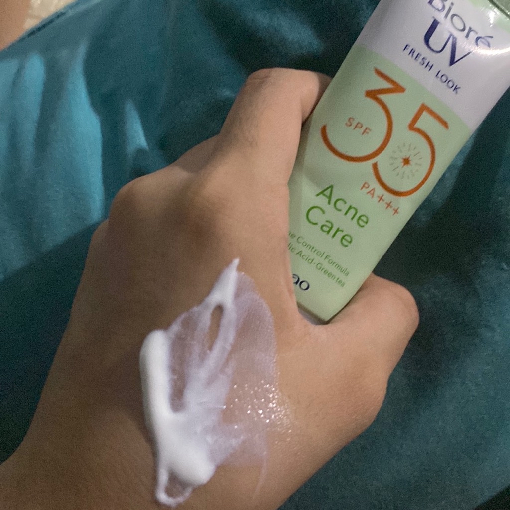 UV Fresh Look Acne Care SPF35  imgfdn-46e2e250-dfaa-4039-9bf9-3bb5aad1b9ab