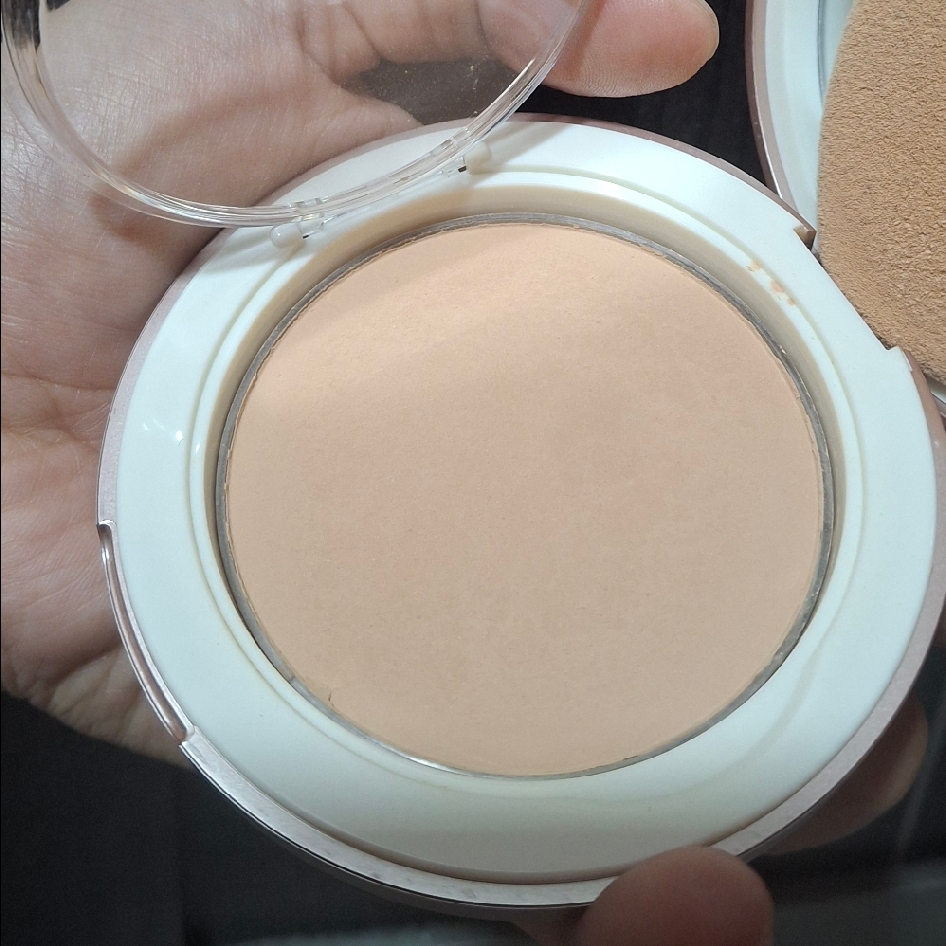 Fixed Matte Powder Foundation - 302N Neutral Ivory imgfdn-ea401dc1-dbae-45ed-b2a9-53f95052203f