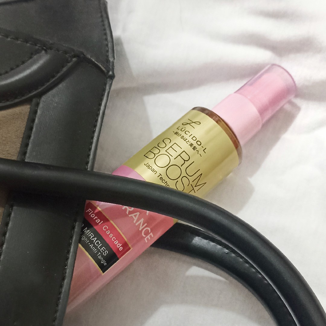 Serum Boost Hair Fragrance - Floral Cascade imgfdn-48444a81-0416-40e3-bdde-c149b8f7ebb5