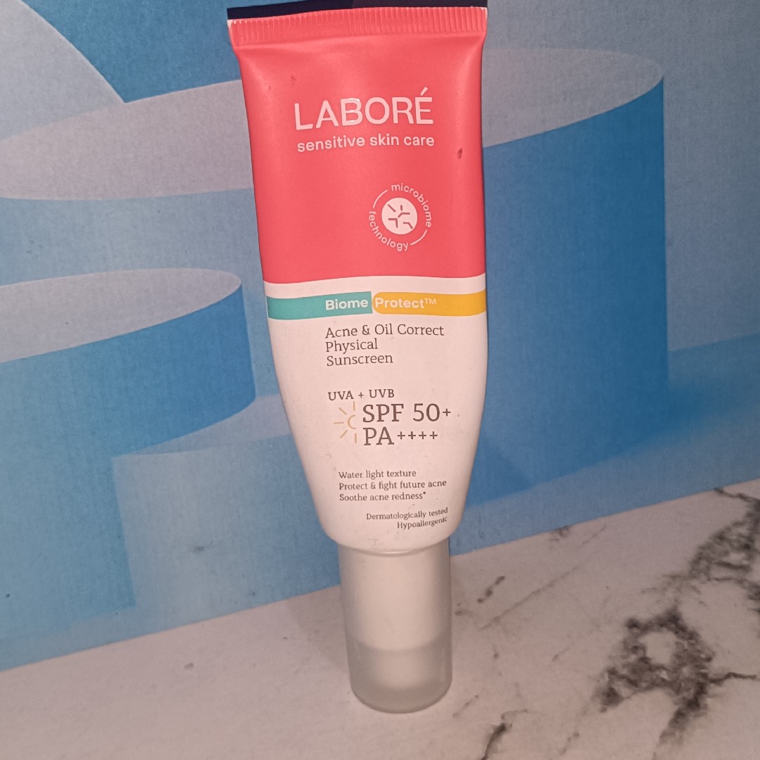 BiomeProtect Acne & Oil Correct Physical Sunscreen SPF50+ PA++++ imgfdn-9c18f3a0-b01d-4bbf-822c-dcc2cbbfa838