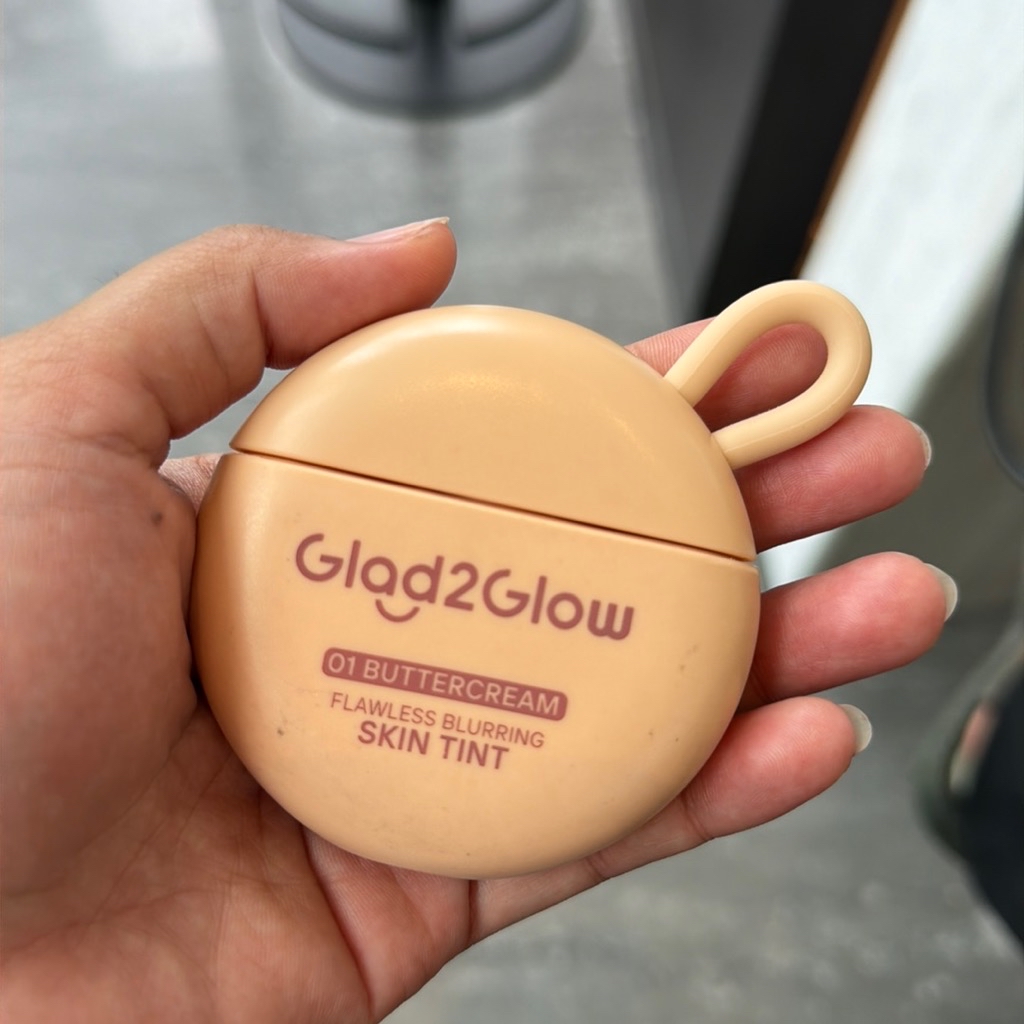Flawless Blurring Skin Tint - 01 Buttercream imgfdn-6da7bf96-65a6-4b68-a4ba-c82092087ff4