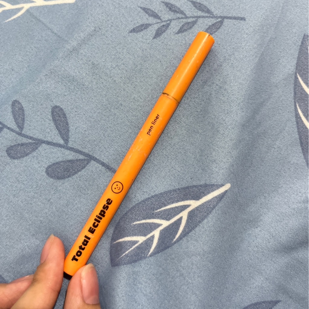 Total Eclipse Pen Liner - Black imgfdn-d10a9d86-5a2a-43da-ad23-bb800d60db54