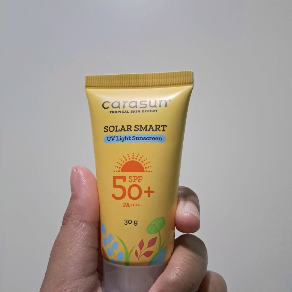 Solar Smart UV Light Sunscreen Spf 50+ PA++++ imgfdn-b3e05175-3543-4f33-a6eb-2d4e5e9e0605
