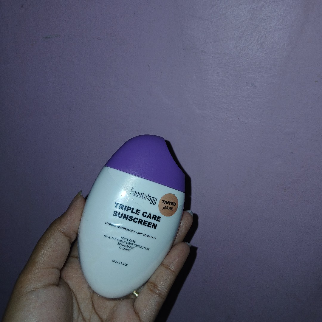 Triple Care Sunscreen For Acne & Oily Skin SPF 40 PA+++ imgfdn-f334fa6d-93e6-4302-9e15-f7ce0228ffe8