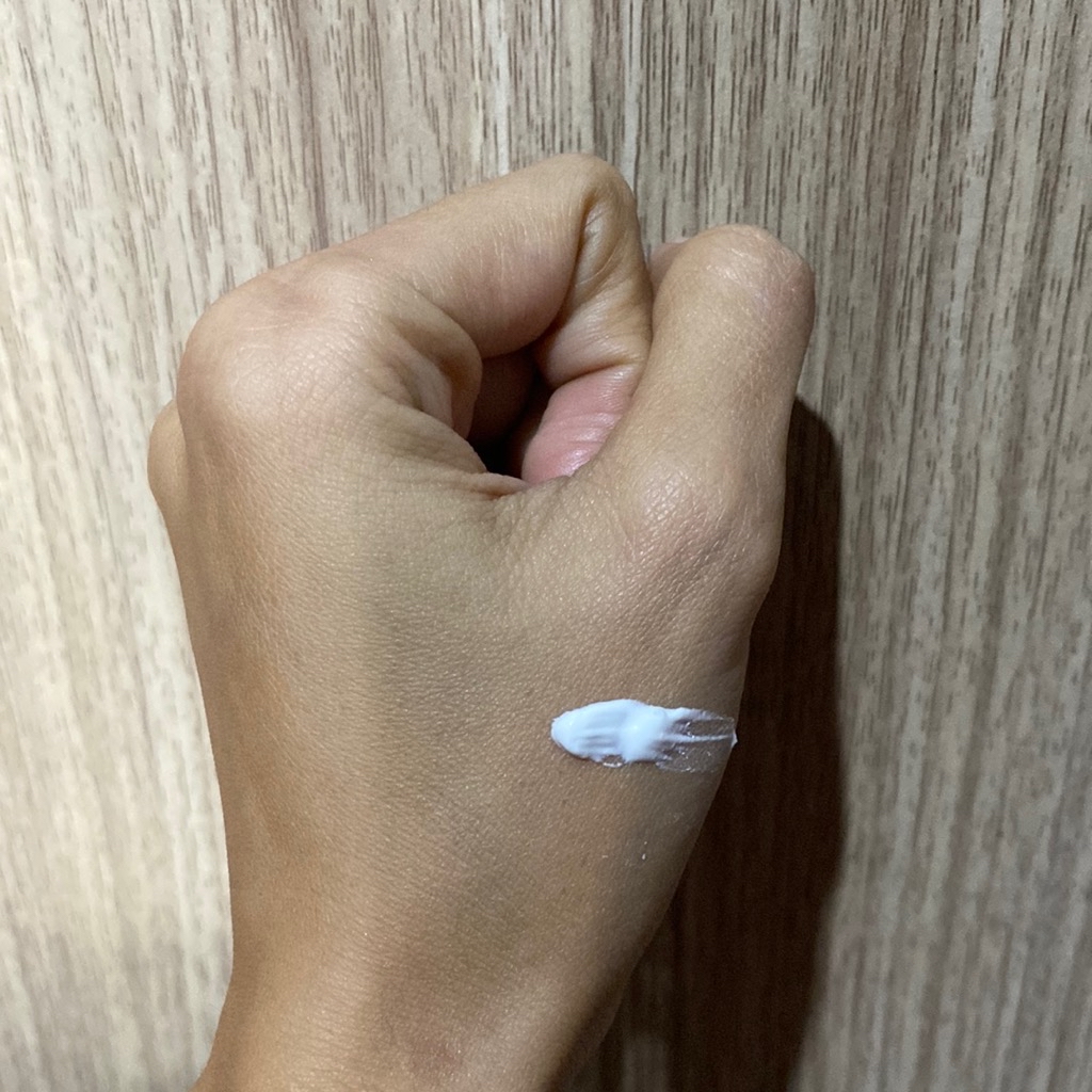 White Glow Body Serum imgfdn-4de4b998-d53e-4e36-ac2e-6fcf3a436d80