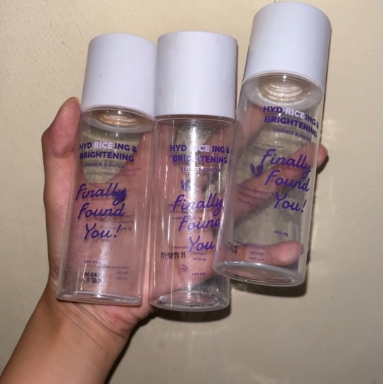 Hyd-rice-ing & Brightening Essence Booster imgfdn-810f9125-9e86-4224-b092-8bdfce065bd7