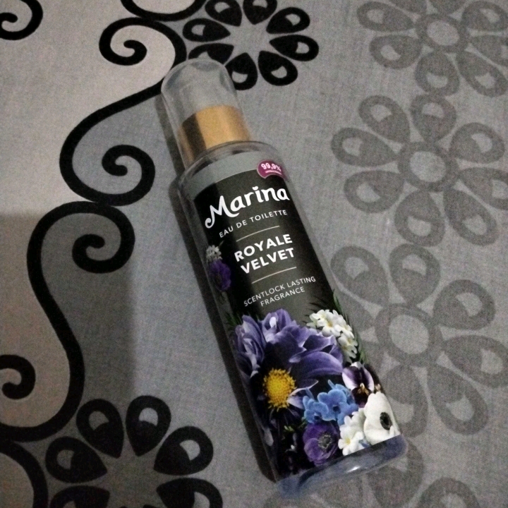 Royale Velvet Eau De Toilette imgfdn-290021be-a13c-4bda-8a11-c48e7ee6305f
