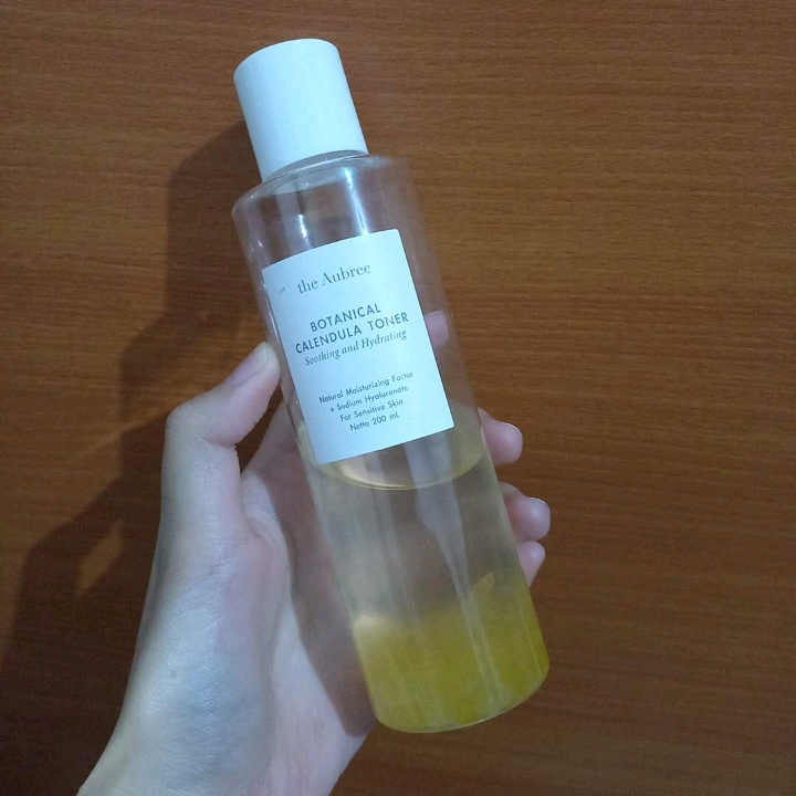 Botanical Calendula Toner imgfdn-8de35096-4353-44bb-9fb7-679e32dfd2cc