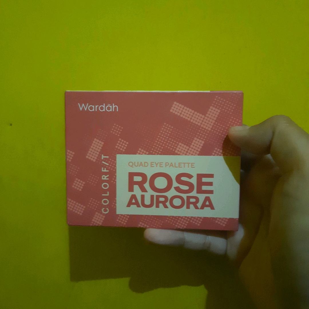 Colorfit Quad Eye Palette - 02 Rose Aurora imgfdn-f55a2a72-939c-4cce-8ea6-baba230a9a3d