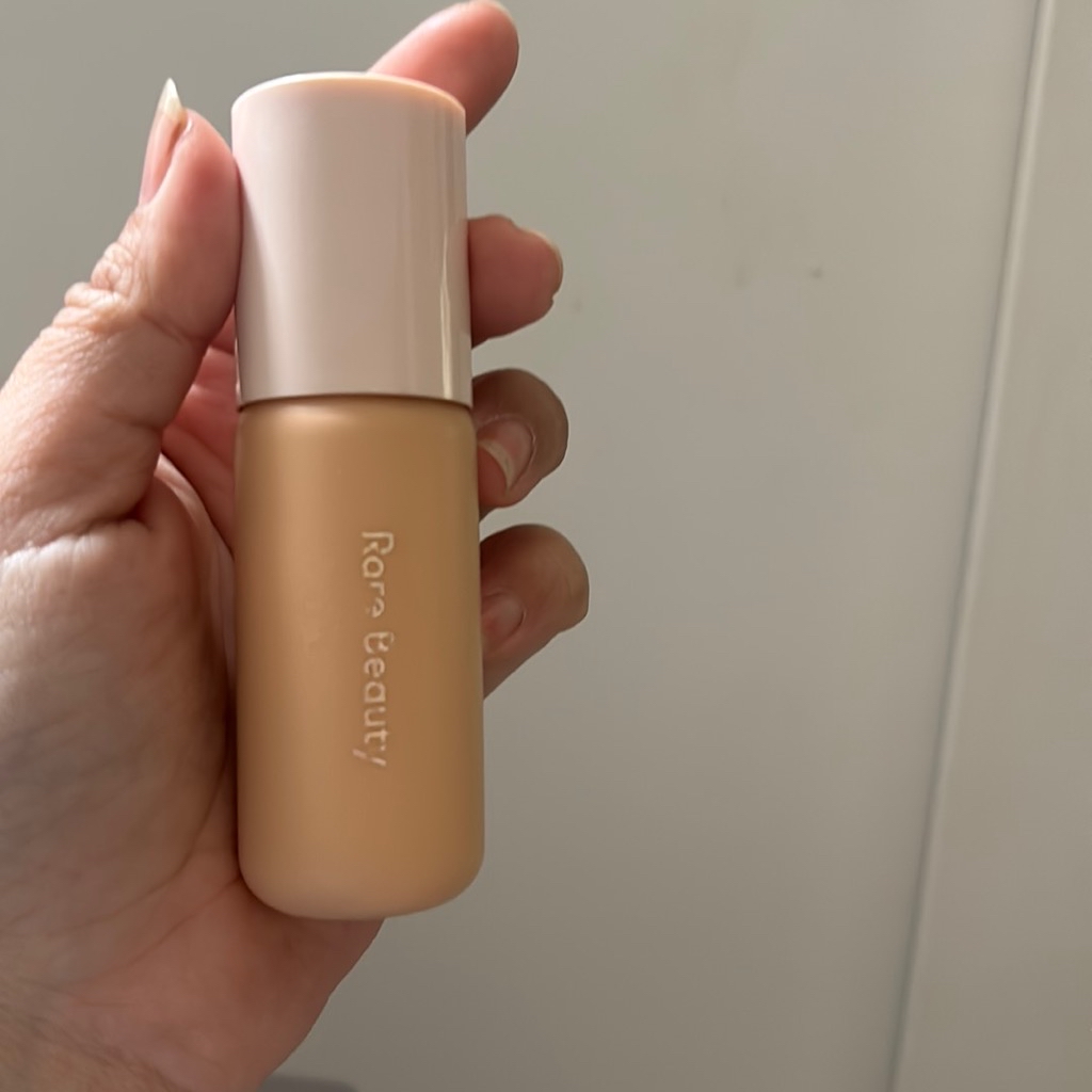 Positive Light Tinted Moisturizer Broad Spectrum SPF 20 Sunscreen imgfdn-4fc3d6c7-955a-4731-a4f5-19898e7eb15a