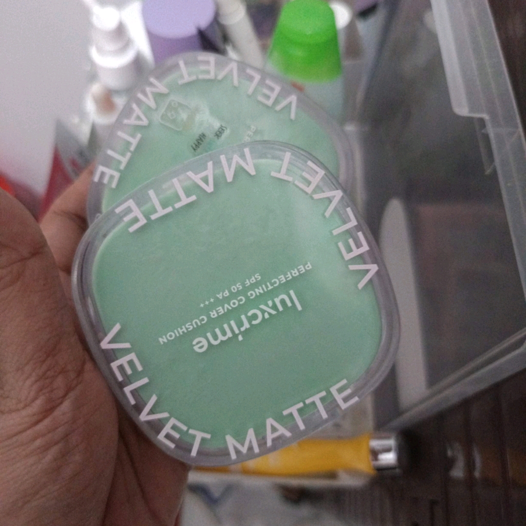 Perfecting Cover Cushion: Velvet Matte SPF 50 PA+++ - N02 imgfdn-b7819a8d-ed43-4d35-ba1a-32455bc1065b