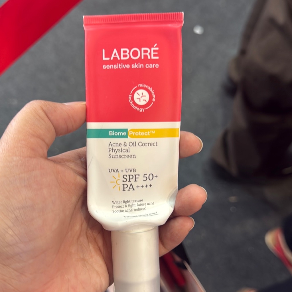 BiomeProtect Acne & Oil Correct Physical Sunscreen SPF50+ PA++++ imgfdn-8a492314-07f5-4123-bf4b-dec80be439c5
