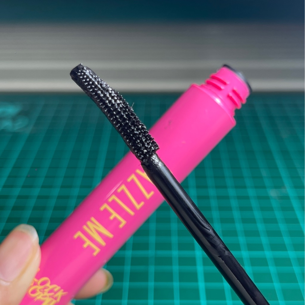 Lock & Pop! LongLASH-ting Mascara imgfdn-43e30d87-77d0-4a92-8edc-df5cc502bd50