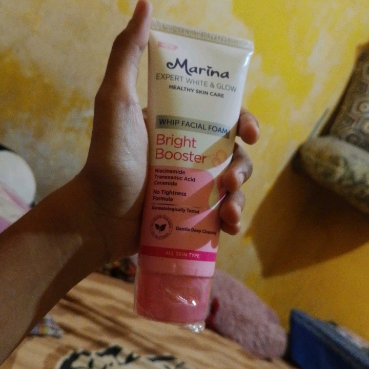 Bright Booster Whip Facial Foam imgfdn-e50a33ac-b417-45e1-9466-e41ad3891781