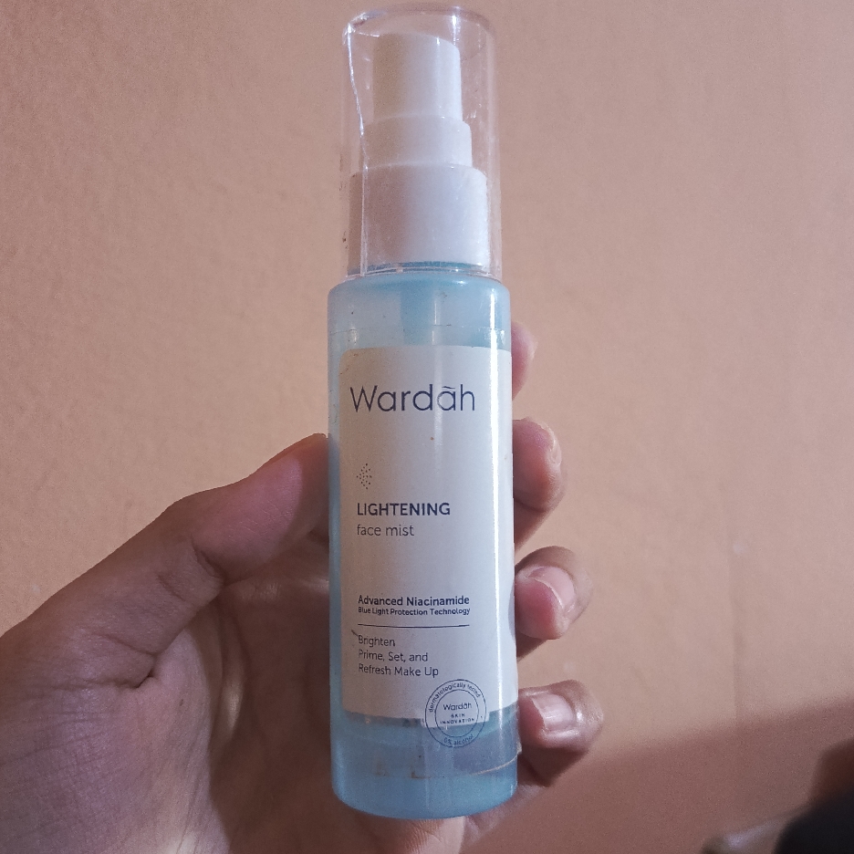 Lightening Face Mist imgfdn-16312b39-ea1c-4553-9c2b-665e616fd13b