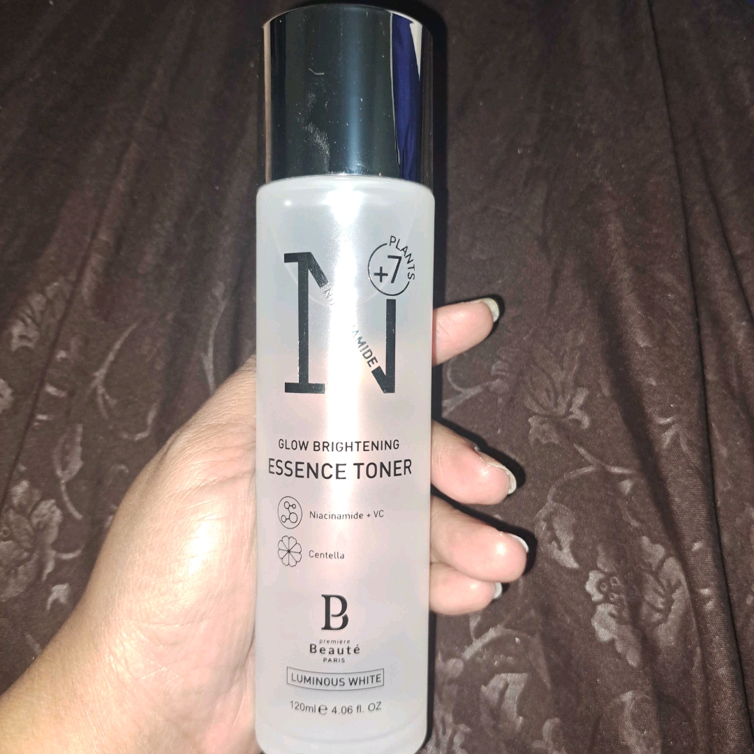 Glow Brightening Essence Toner imgfdn-d4e6df10-f5ef-4434-b12a-96904008ca22
