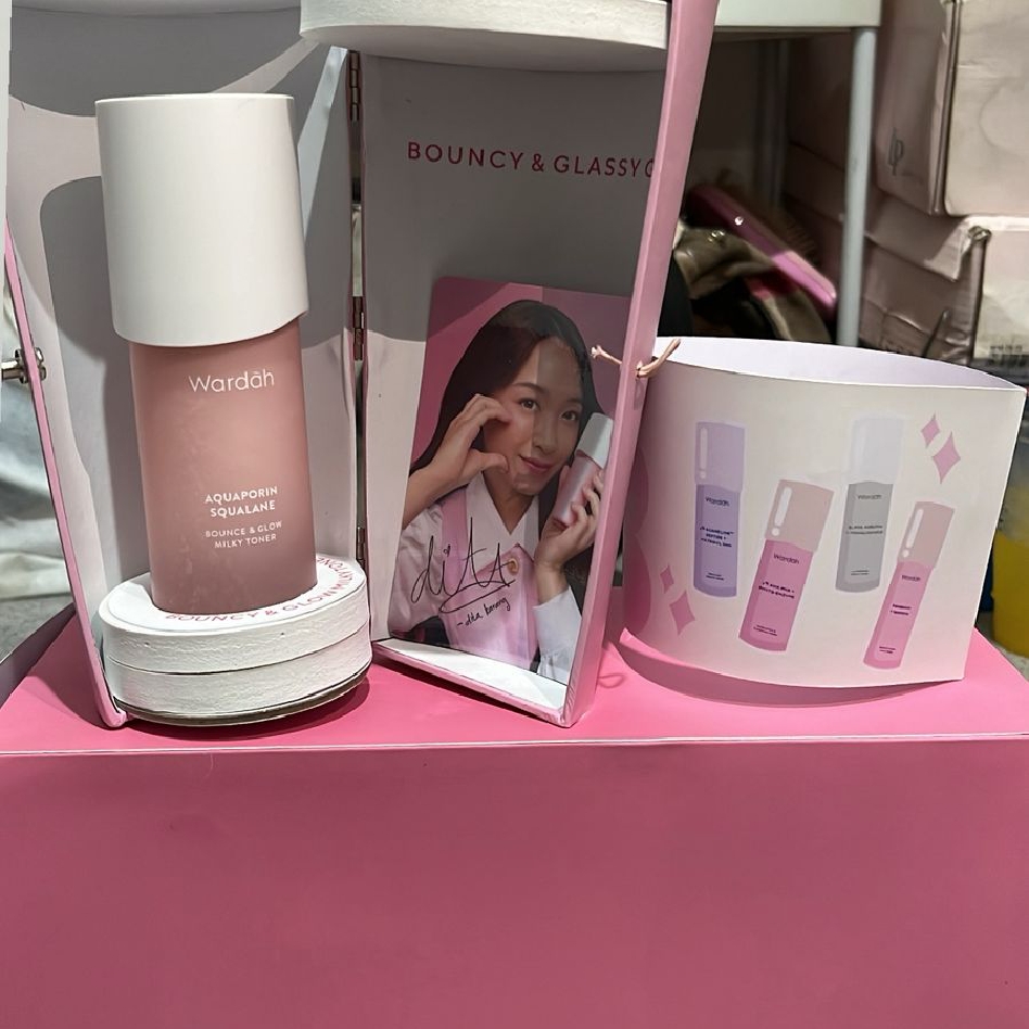 Aquaporin Squalane Bounce Glow Milky Toner imgfdn-6fecdac2-2ba7-438e-8336-570c5fa0903b