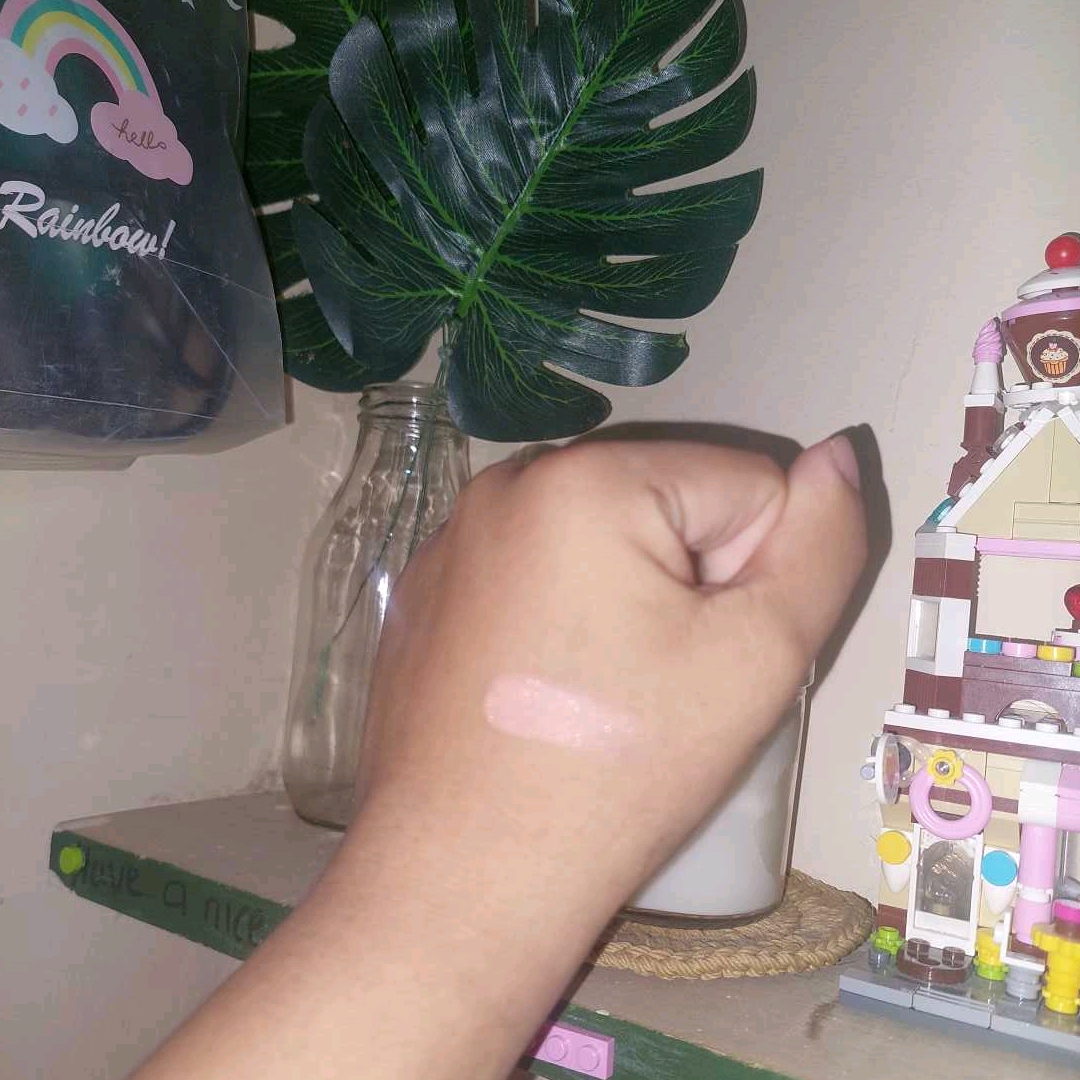 Cheeklit Pressed Blush On - Sugarcane imgfdn-14a28cc7-cc61-480d-9e2c-4a94c78333f2