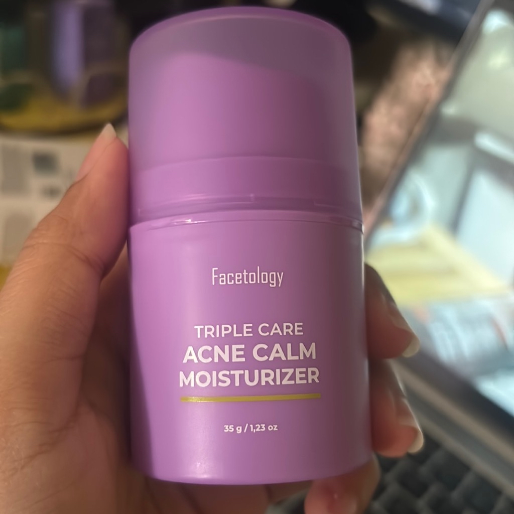Triple Care Acne Calm Moisturizer imgfdn-a4fe2950-9361-48f2-93cd-303c7c38677d