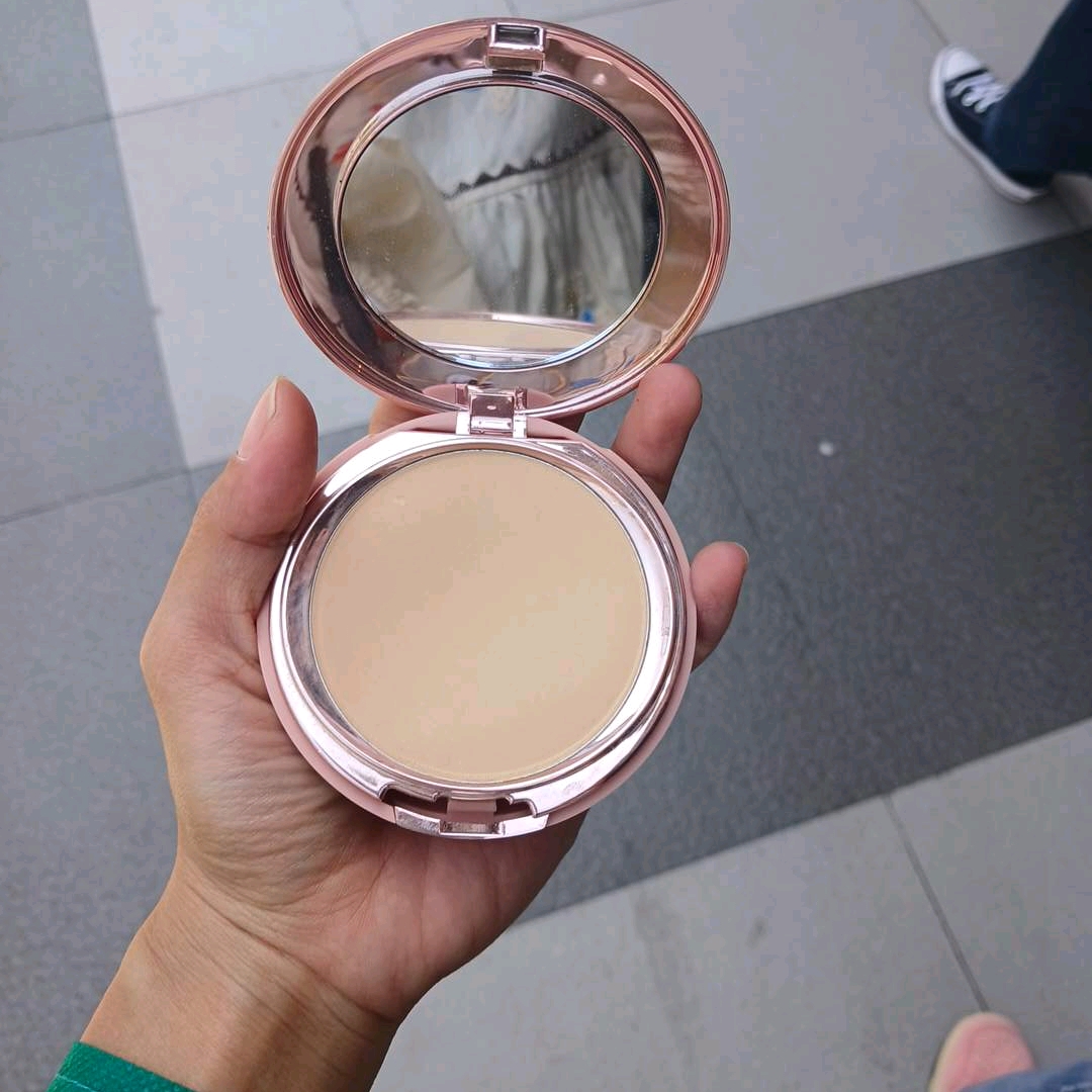 Matte Fit Powder Foundation - 014 Creme imgfdn-8b0043ba-e640-449a-a9ec-46e00cc39d72
