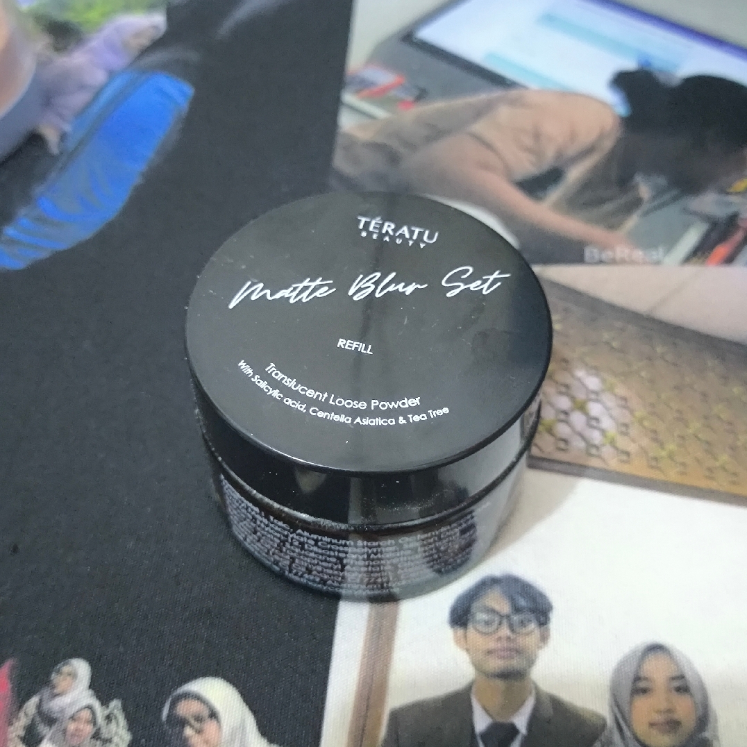 Matte Blur Set Translucent Loose Powder imgfdn-e8e75ff7-8b89-4bfc-8a8b-dec73a3b9a8c