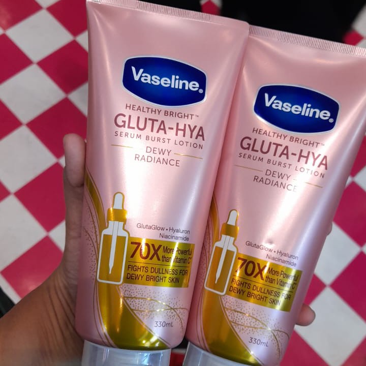 Healthy Bright Gluta-Hya Serum Burst Lotion - Dewy Radiance imgfdn-280858d5-a953-4e67-b6e2-f3e4ea589c94